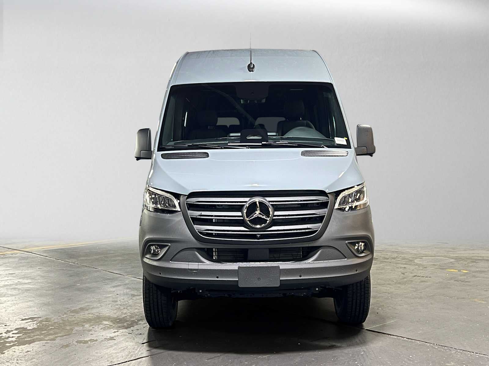 2026 Mercedes-Benz Sprinter Passenger 2500 Standard Roof I4 Diesel HO 144 AWD