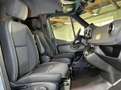 2026 Mercedes-Benz Sprinter Passenger 2500 Standard Roof I4 Diesel HO 144 AWD