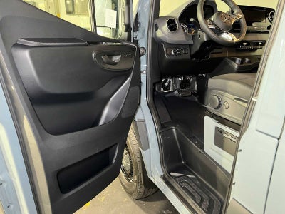 2026 Mercedes-Benz Sprinter Passenger 2500 Standard Roof I4 Diesel HO 144 AWD