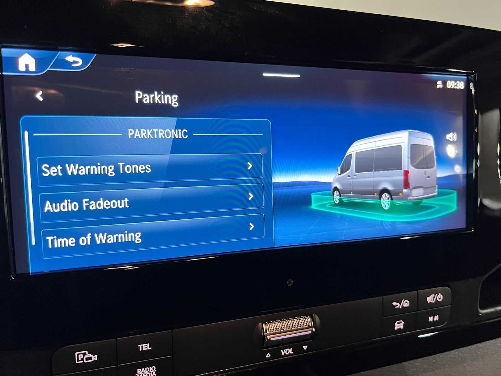 2026 Mercedes-Benz Sprinter Passenger 2500 Standard Roof I4 Diesel HO 144 AWD