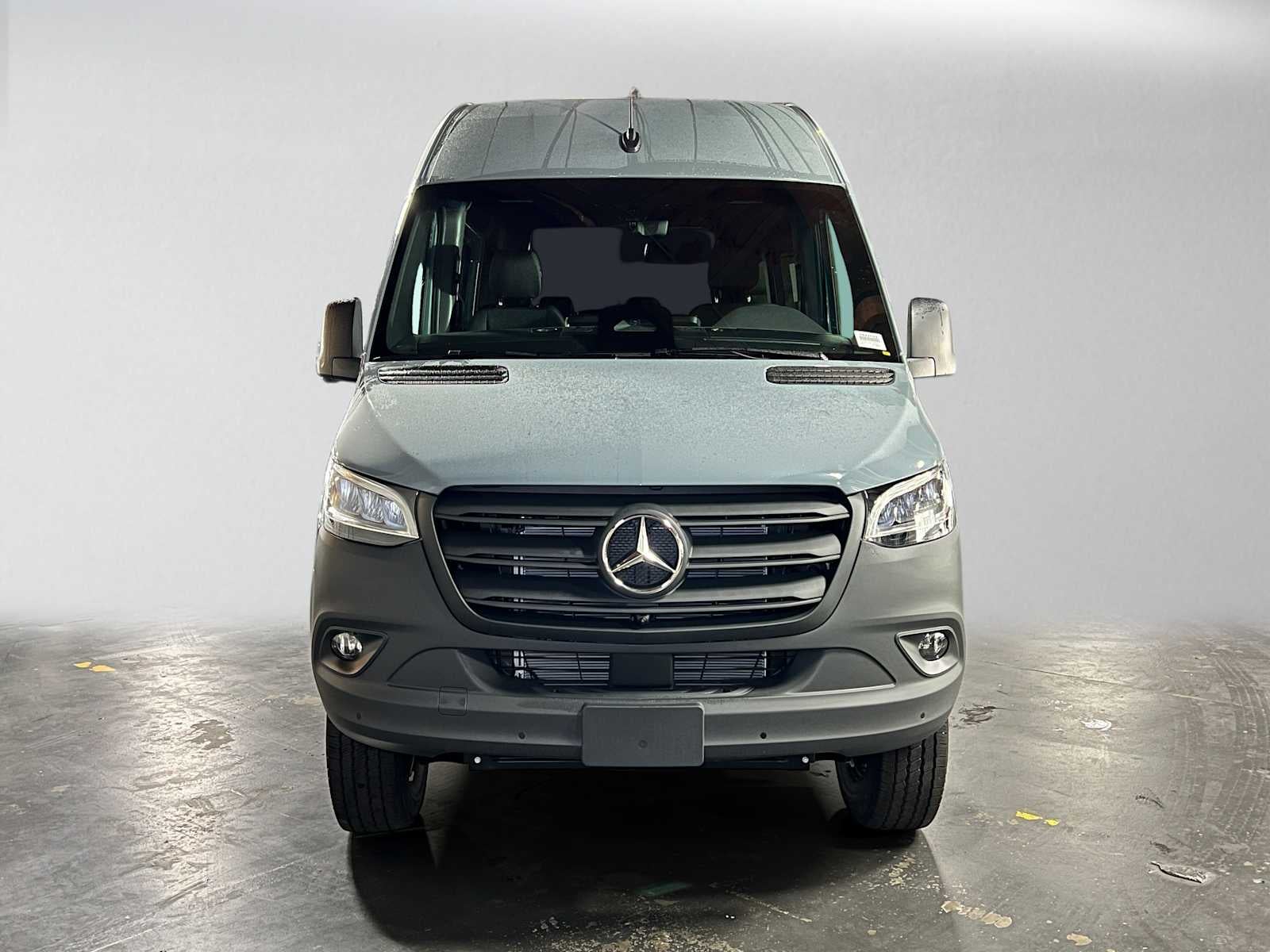 2026 Mercedes-Benz Sprinter Passenger 2500 Standard Roof I4 Diesel HO 144 AWD