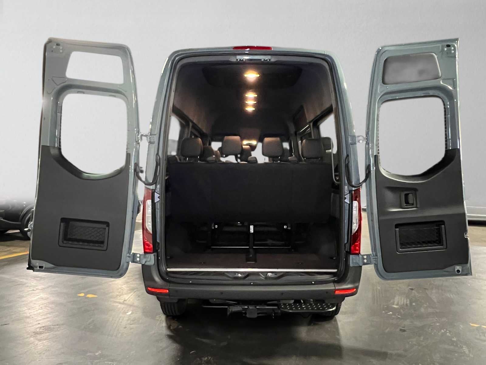 2026 Mercedes-Benz Sprinter Passenger 2500 Standard Roof I4 Diesel HO 144 AWD