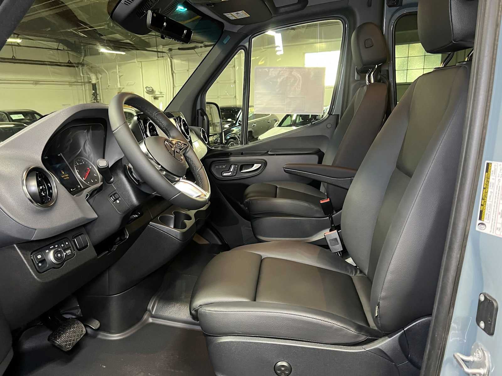 2026 Mercedes-Benz Sprinter Passenger 2500 Standard Roof I4 Diesel HO 144 AWD