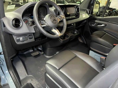 2026 Mercedes-Benz Sprinter Passenger 2500 Standard Roof I4 Diesel HO 144 AWD