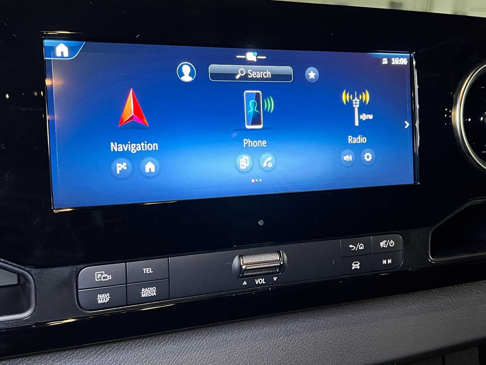 2026 Mercedes-Benz Sprinter Passenger 2500 Standard Roof I4 Diesel HO 144 AWD