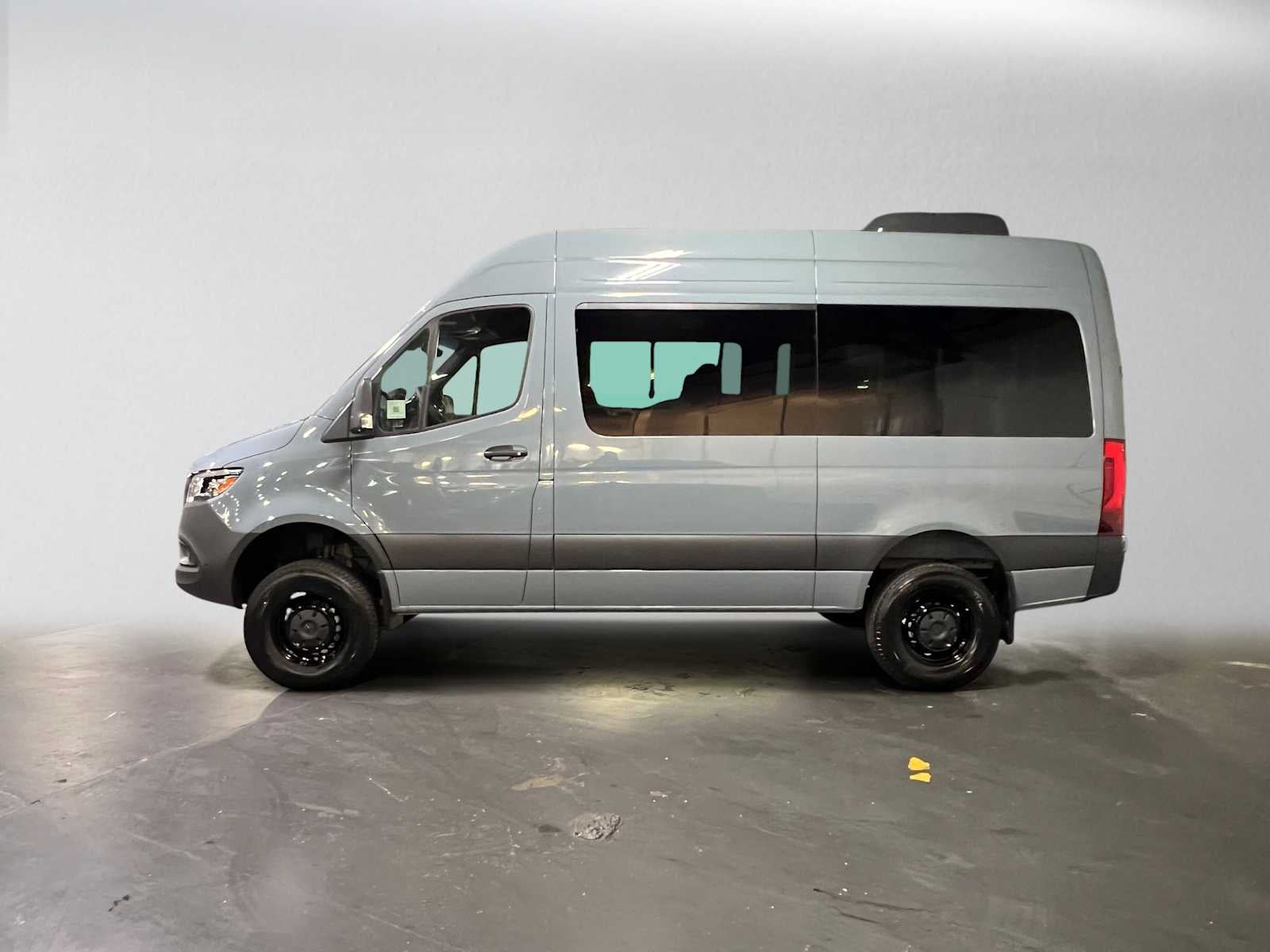 2026 Mercedes-Benz Sprinter Passenger 2500 Standard Roof I4 Diesel HO 144 AWD