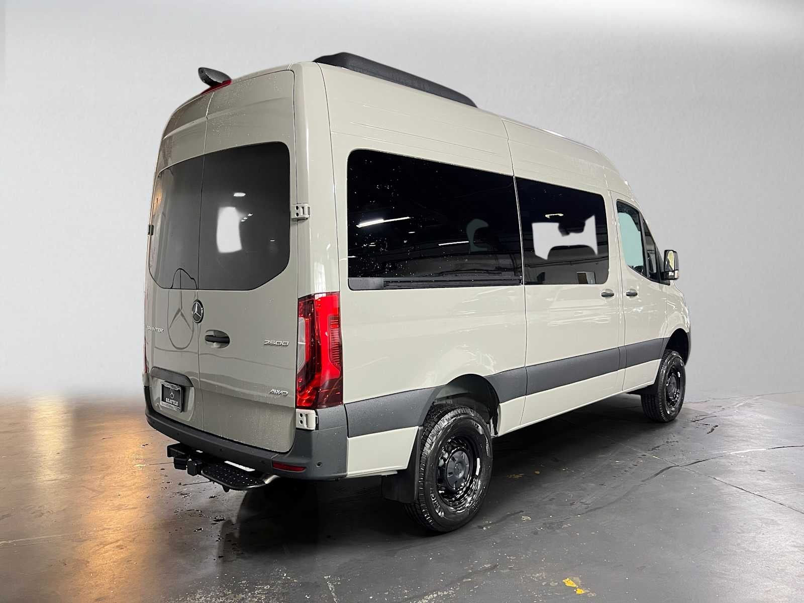 2026 Mercedes-Benz Sprinter Passenger Van 2500 Standard Roof I4 Diesel HO 144 AWD