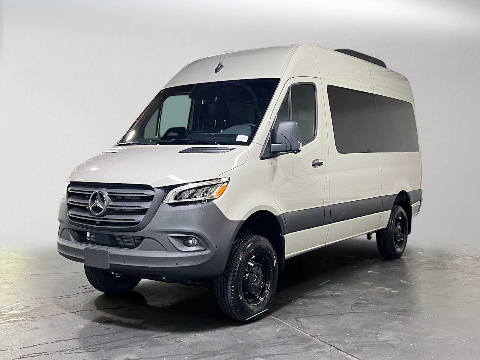 2026 Mercedes-Benz Sprinter Passenger Van 2500 Standard Roof I4 Diesel HO 144 AWD