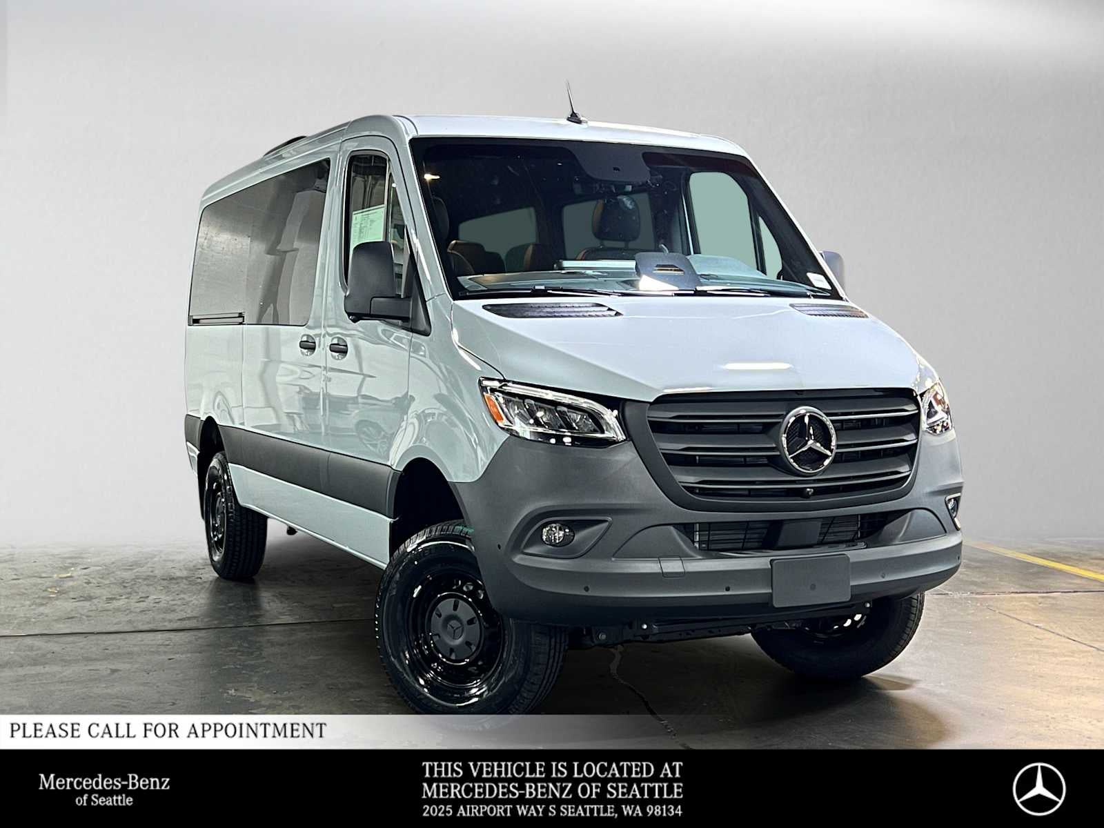 2026 Mercedes-Benz Sprinter Passenger 2500 Standard Roof I4 Diesel HO 144 AWD