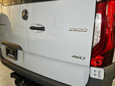 2026 Mercedes-Benz Sprinter Passenger 2500 Standard Roof I4 Diesel HO 144 AWD