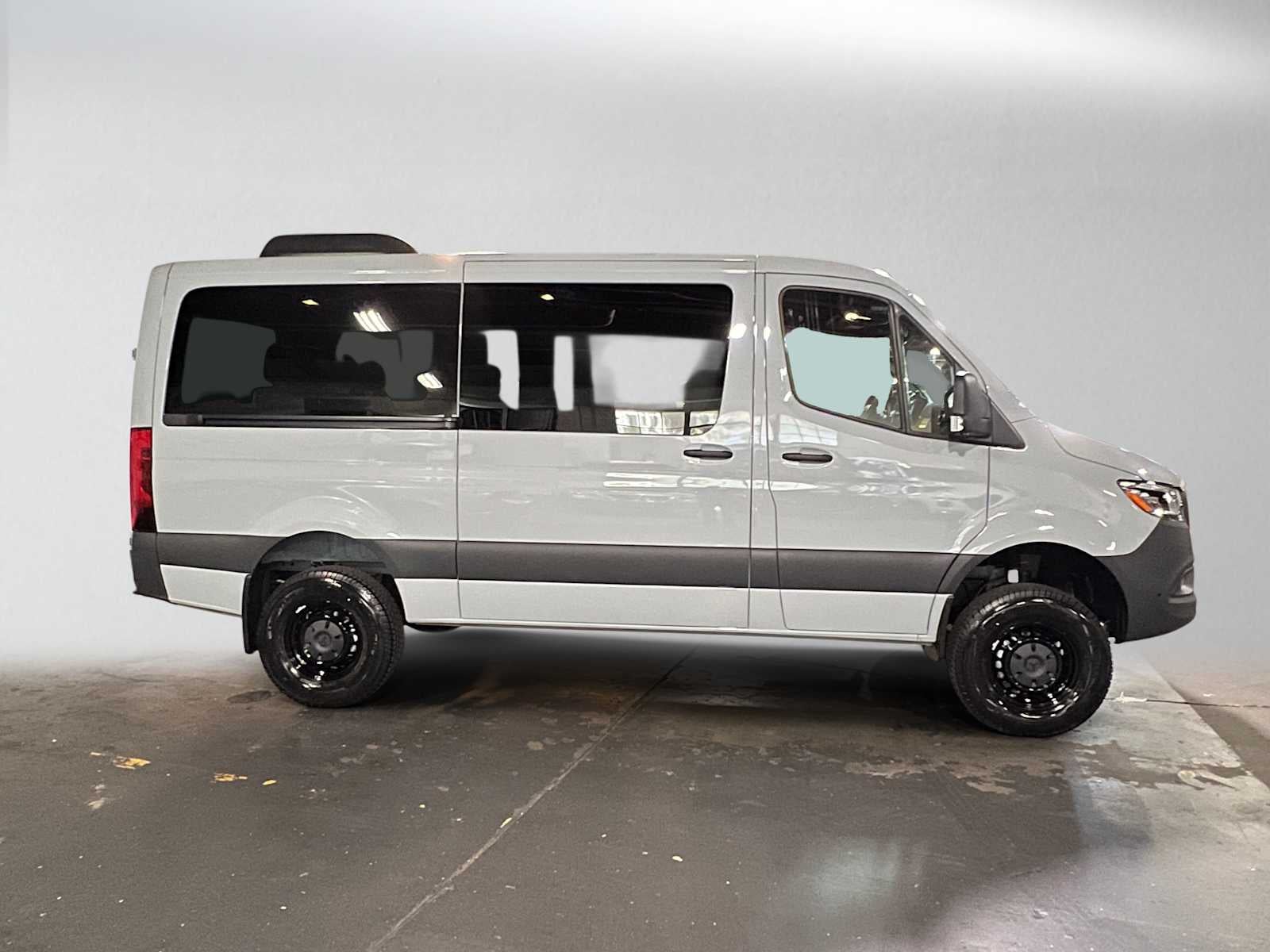 2026 Mercedes-Benz Sprinter Passenger 2500 Standard Roof I4 Diesel HO 144 AWD