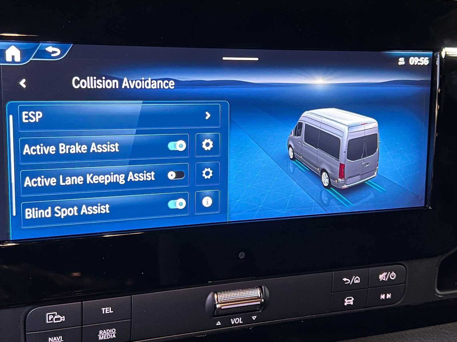 2026 Mercedes-Benz Sprinter Passenger 2500 Standard Roof I4 Diesel HO 144 AWD