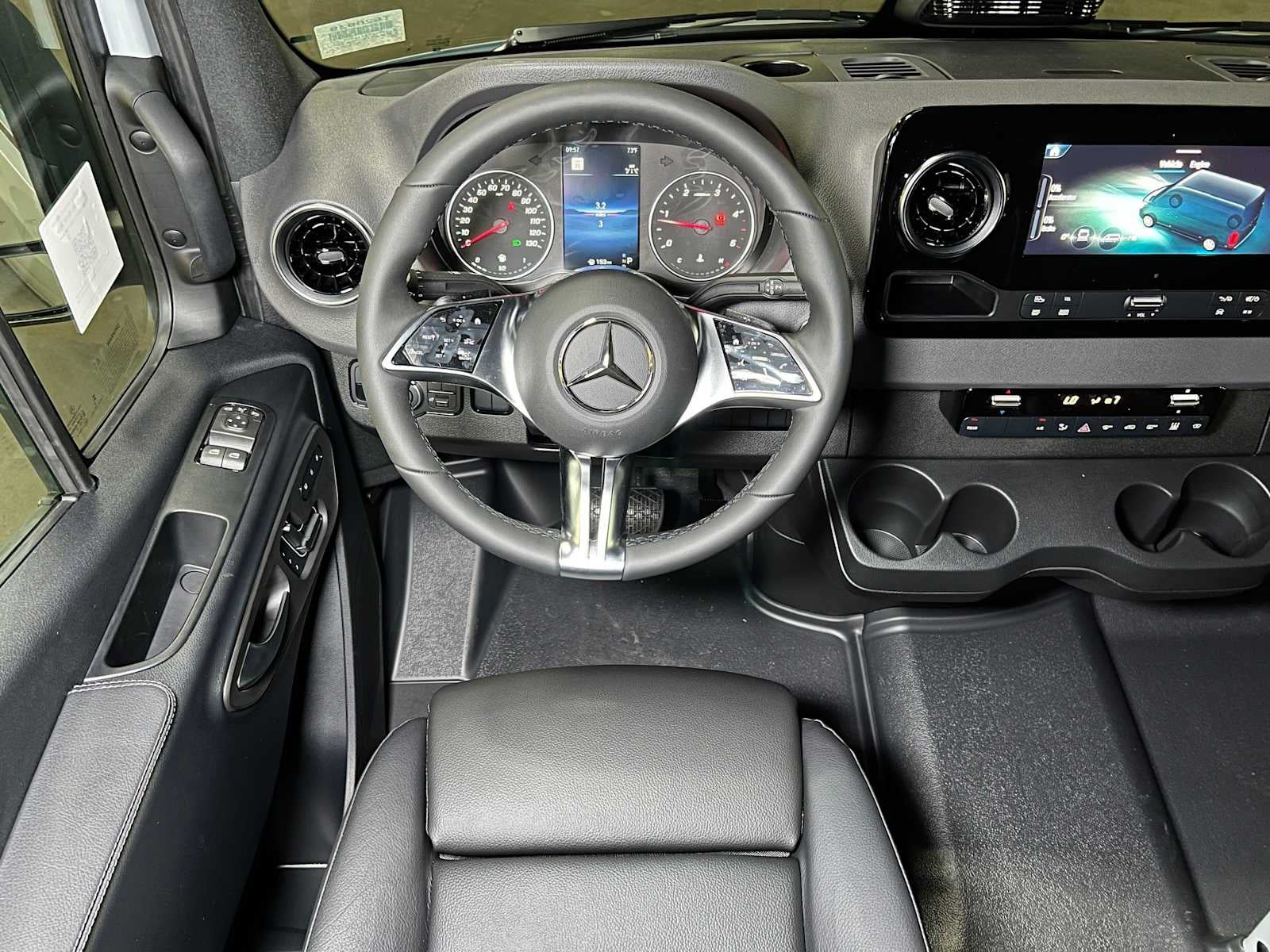 2026 Mercedes-Benz Sprinter Passenger 2500 Standard Roof I4 Diesel HO 144 AWD