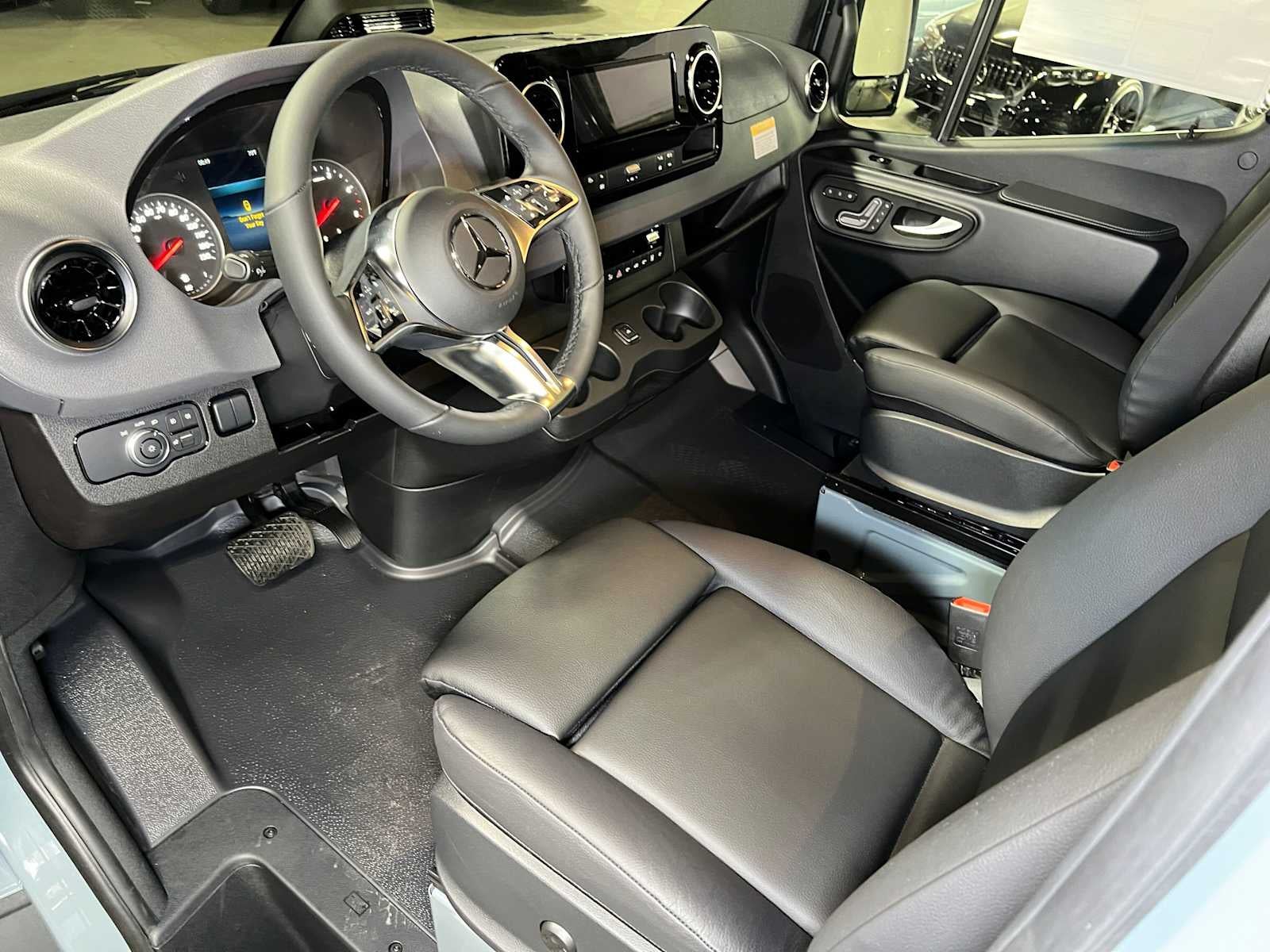 2026 Mercedes-Benz Sprinter Passenger 2500 Standard Roof I4 Diesel HO 144 AWD