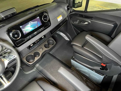 2026 Mercedes-Benz Sprinter Passenger 2500 Standard Roof I4 Diesel HO 144 AWD