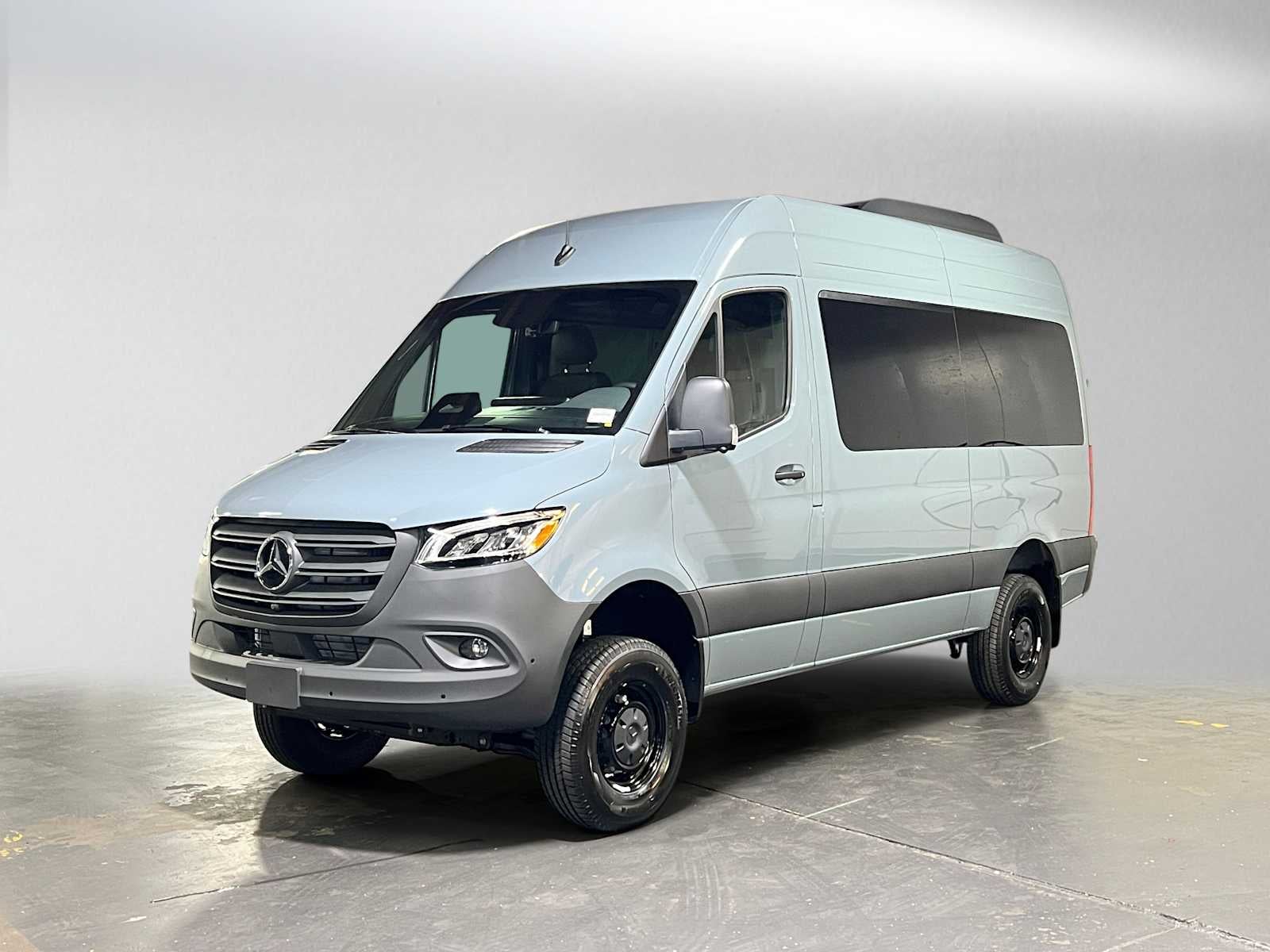 2026 Mercedes-Benz Sprinter Passenger 2500 Standard Roof I4 Diesel HO 144 AWD