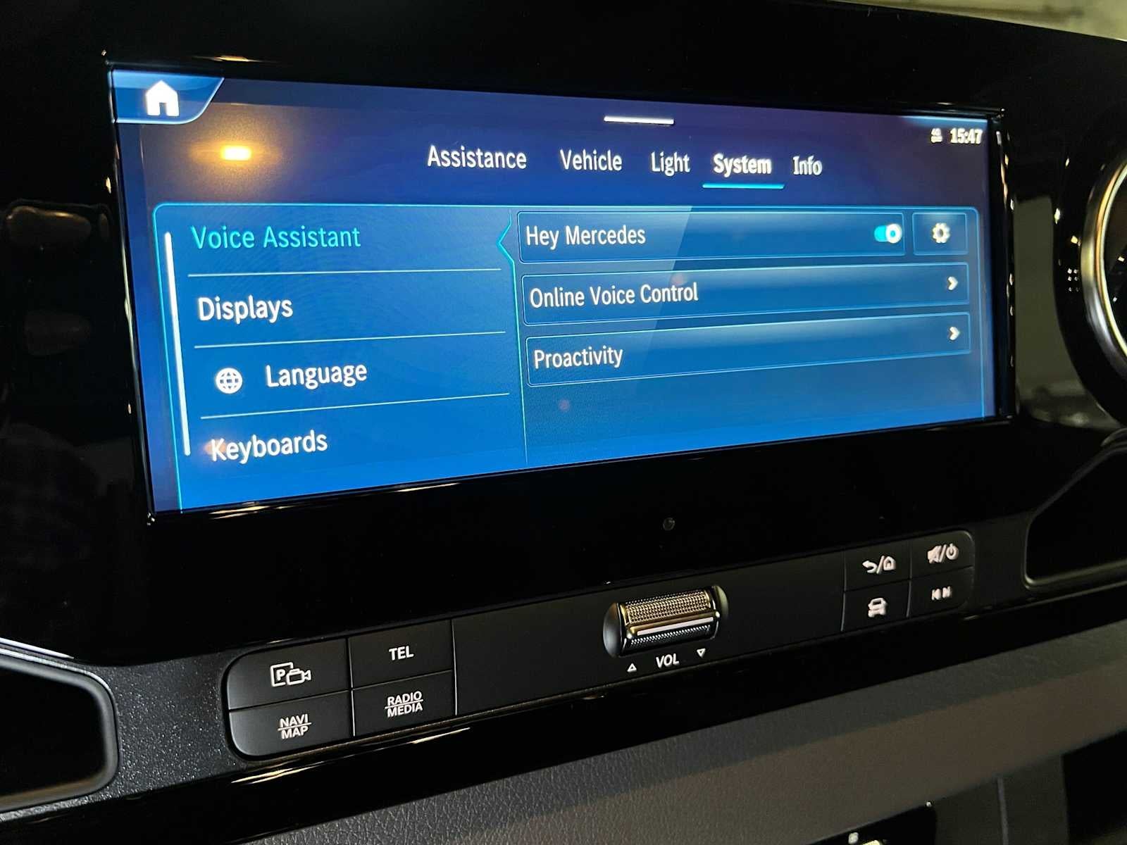 2026 Mercedes-Benz Sprinter Passenger 2500 Standard Roof I4 Diesel HO 144 AWD