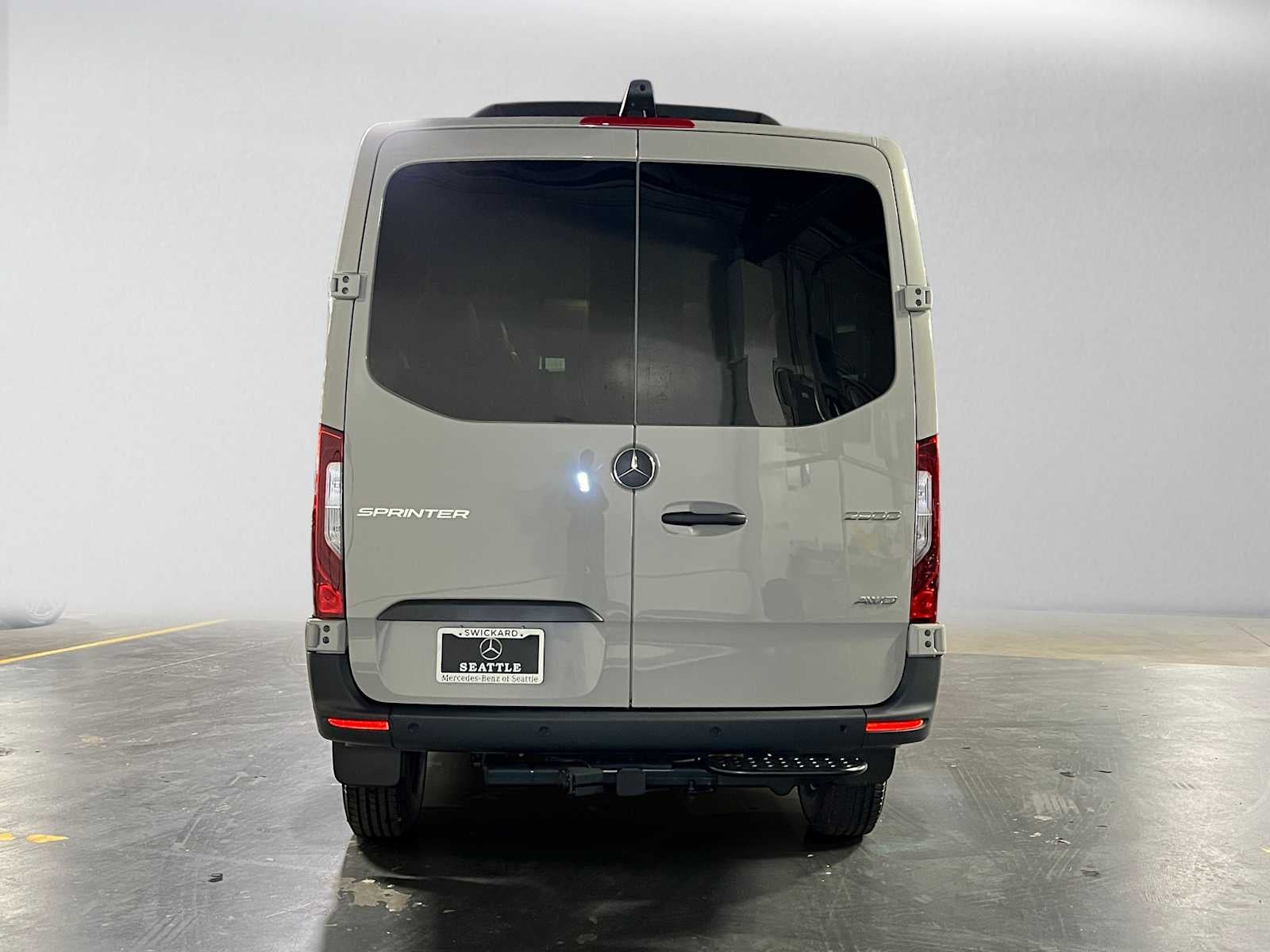 2026 Mercedes-Benz Sprinter Passenger 2500 Standard Roof I4 Diesel HO 144 AWD