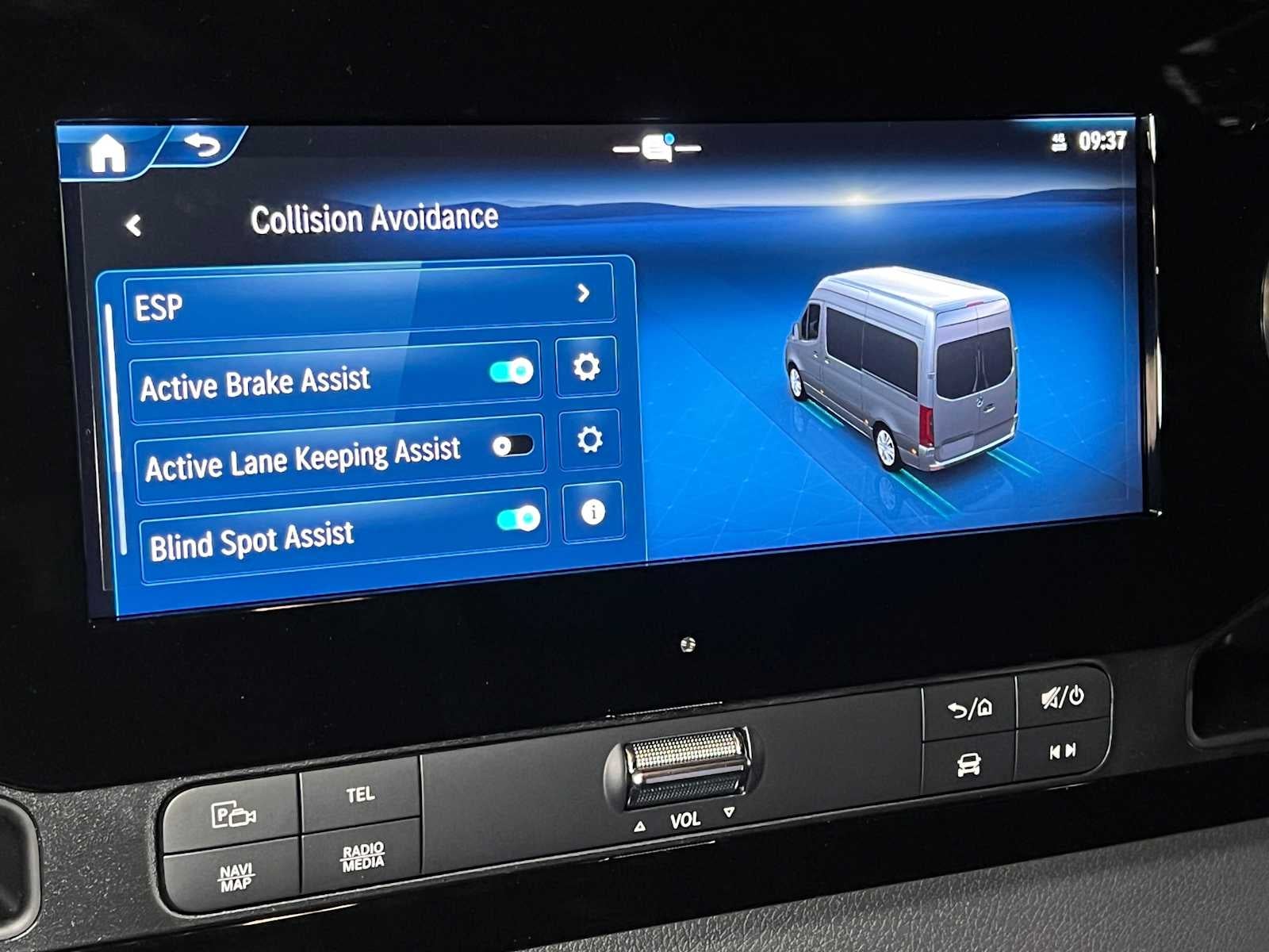2026 Mercedes-Benz Sprinter Passenger Van 2500 Standard Roof I4 Diesel HO 144 AWD