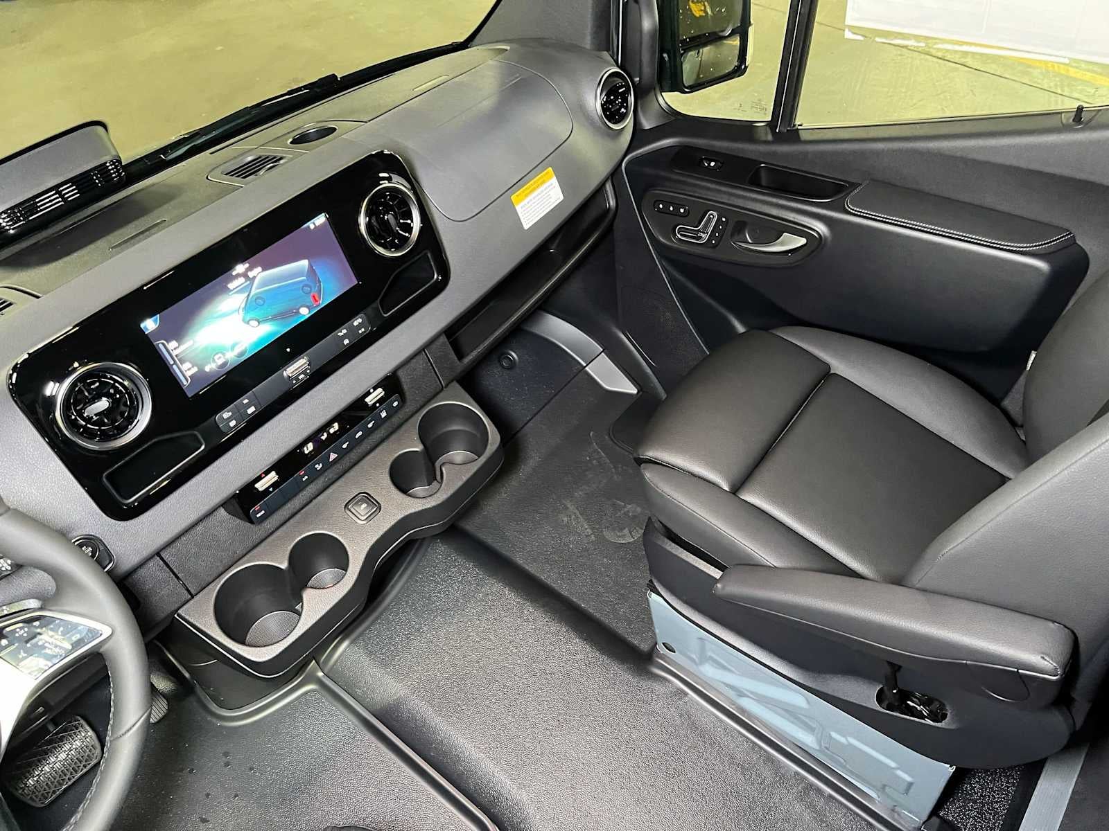 2026 Mercedes-Benz Sprinter Passenger Van 2500 Standard Roof I4 Diesel HO 144 AWD