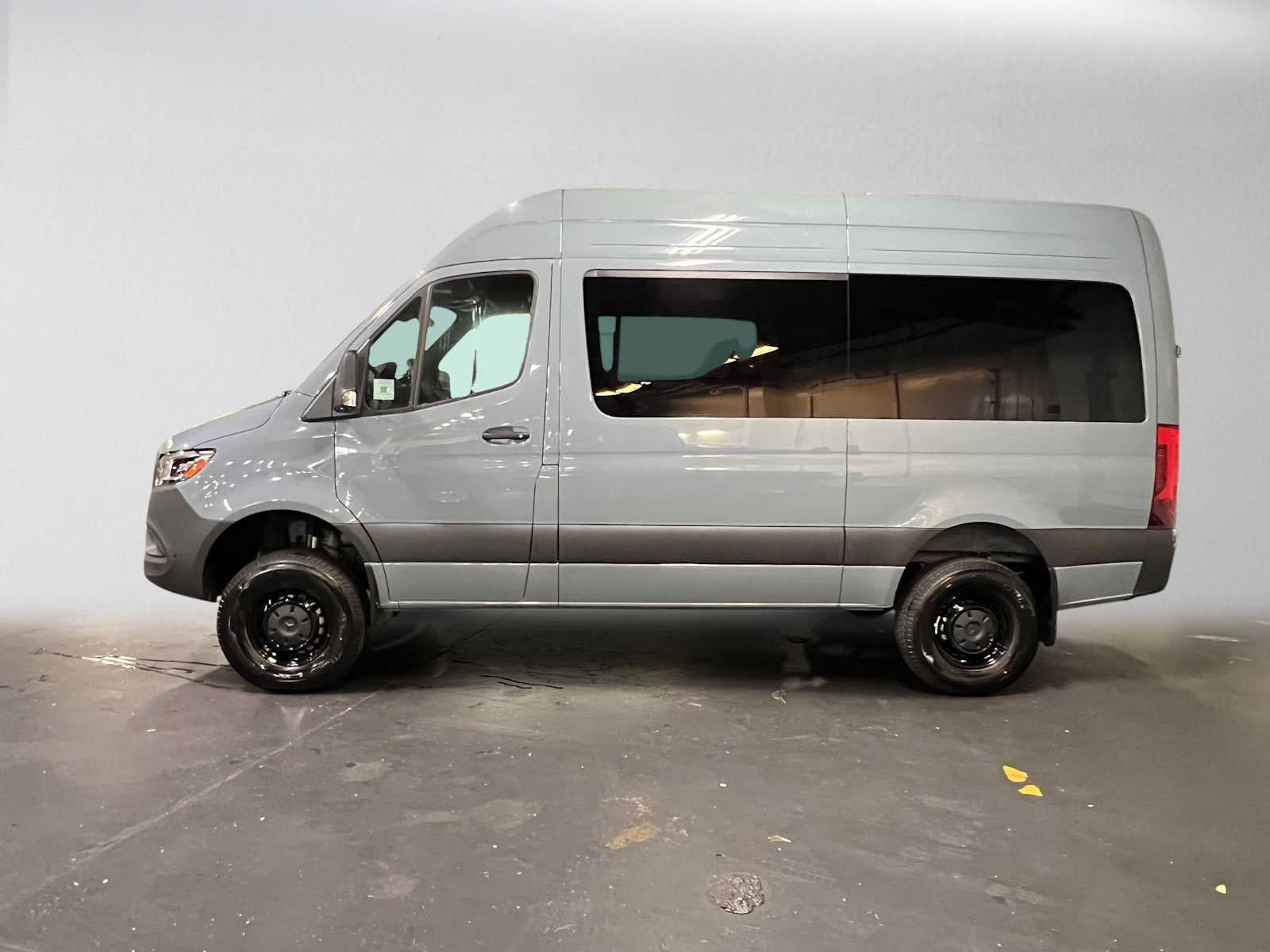 2026 Mercedes-Benz Sprinter Passenger Van 2500 Standard Roof I4 Diesel HO 144 AWD
