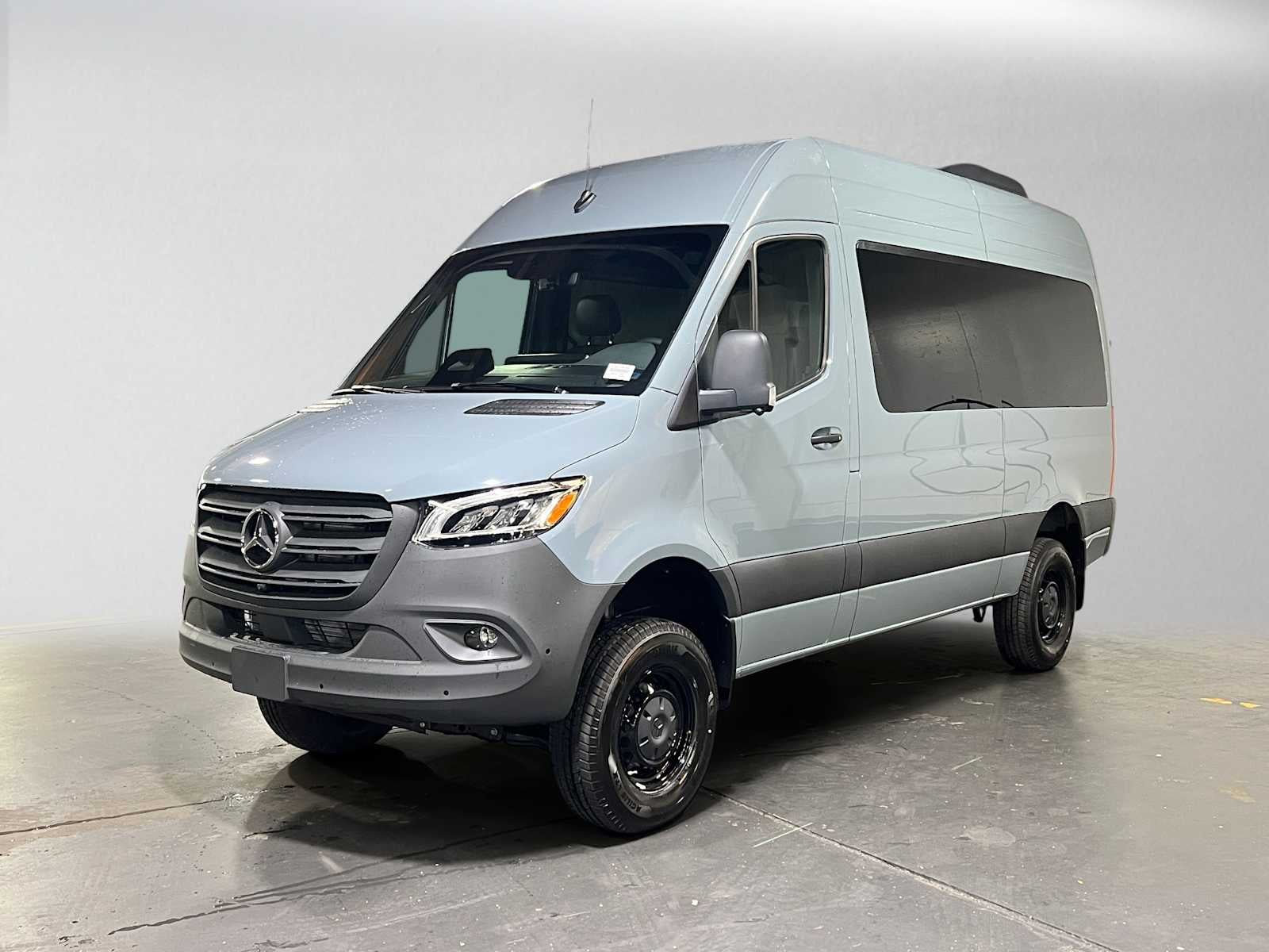 2026 Mercedes-Benz Sprinter Passenger Van 2500 Standard Roof I4 Diesel HO 144 AWD