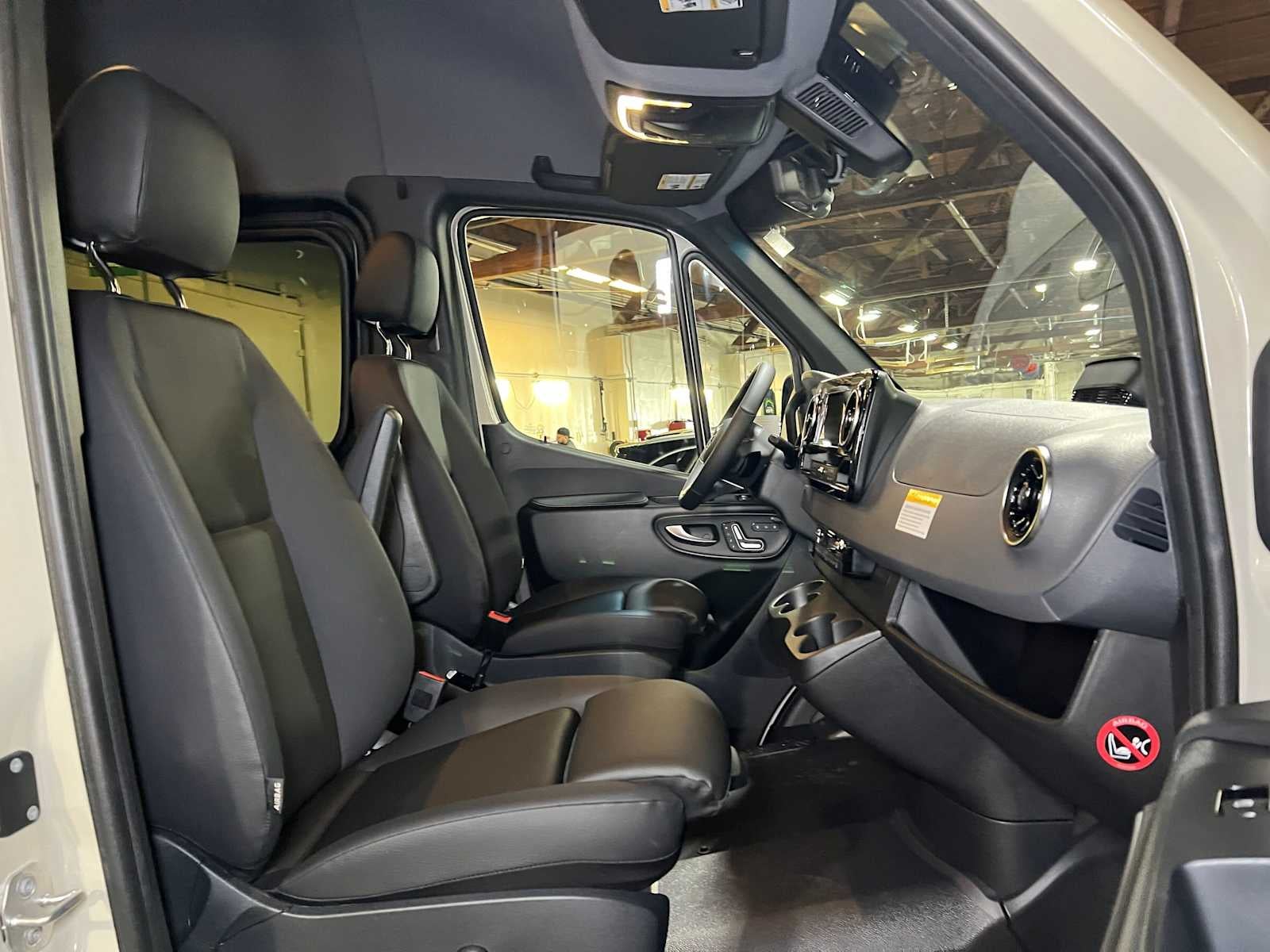 2026 Mercedes-Benz Sprinter Passenger 2500 Standard Roof I4 Diesel HO 144 AWD