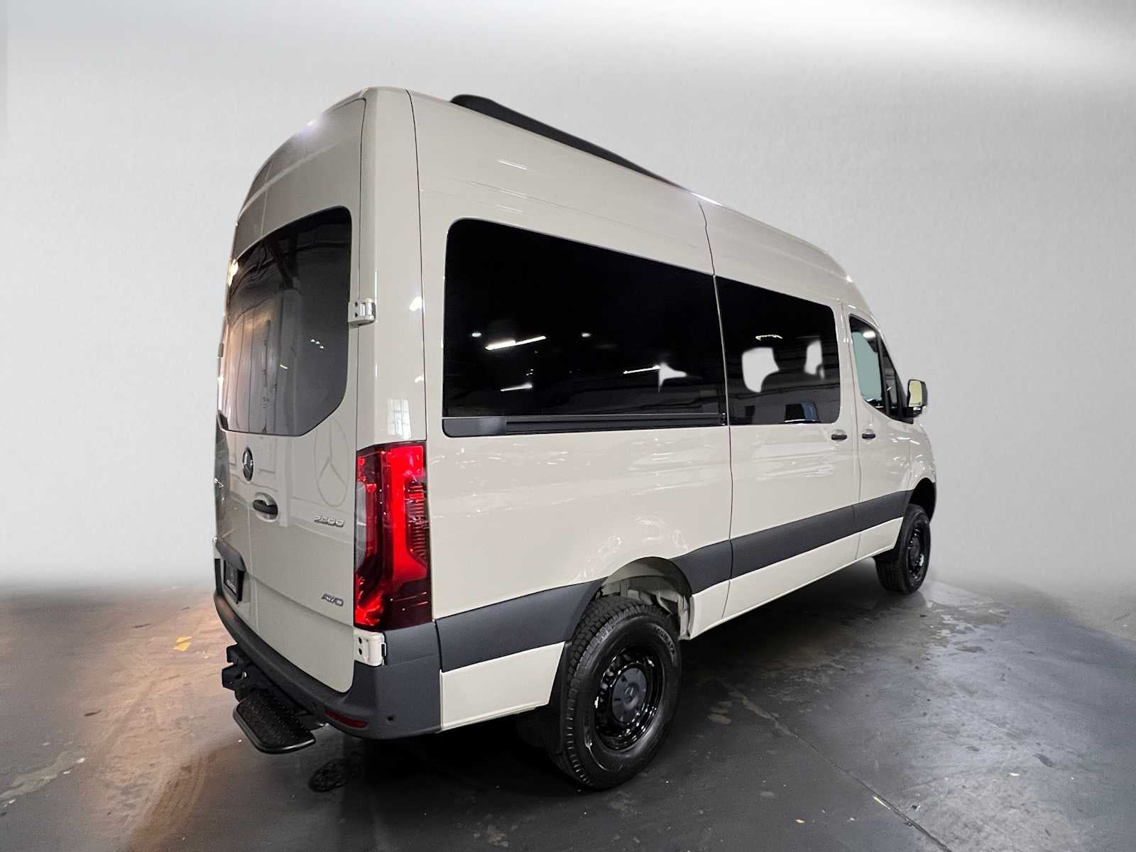 2026 Mercedes-Benz Sprinter Passenger 2500 Standard Roof I4 Diesel HO 144 AWD