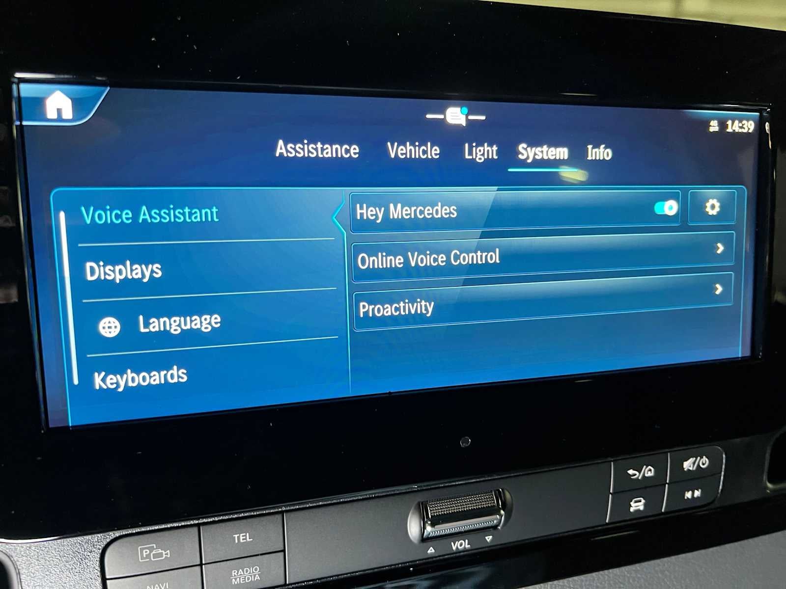 2026 Mercedes-Benz Sprinter Passenger 2500 Standard Roof I4 Diesel HO 144 AWD