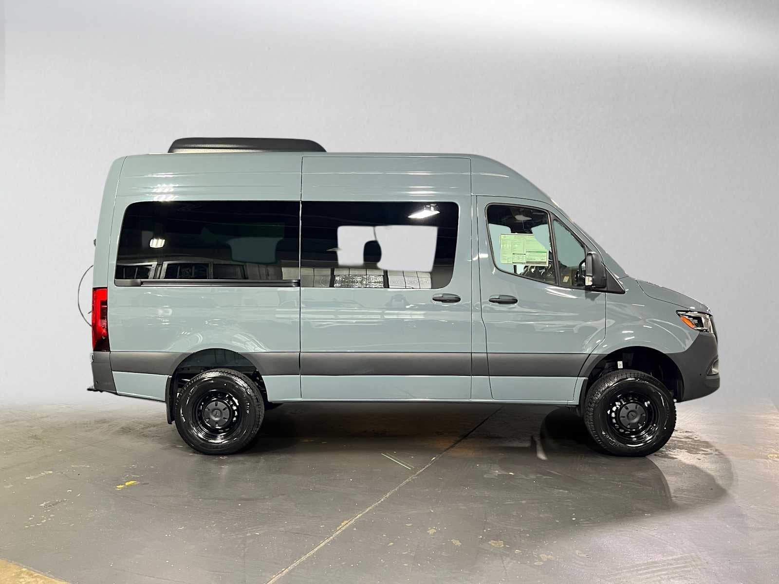 2026 Mercedes-Benz Sprinter Passenger 2500 Standard Roof I4 Diesel HO 144 AWD
