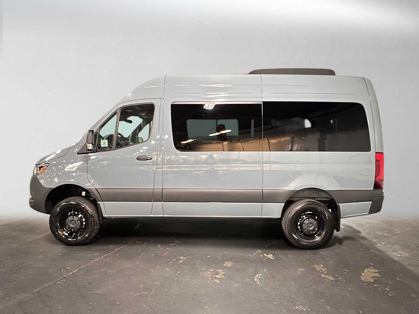 2026 Mercedes-Benz Sprinter Passenger 2500 Standard Roof I4 Diesel HO 144 AWD