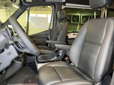 2026 Mercedes-Benz Sprinter Passenger Van 2500 Standard Roof I4 Diesel HO 144 AWD