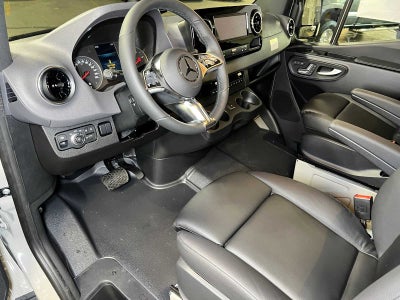 2026 Mercedes-Benz Sprinter Passenger Van 2500 Standard Roof I4 Diesel HO 144 AWD