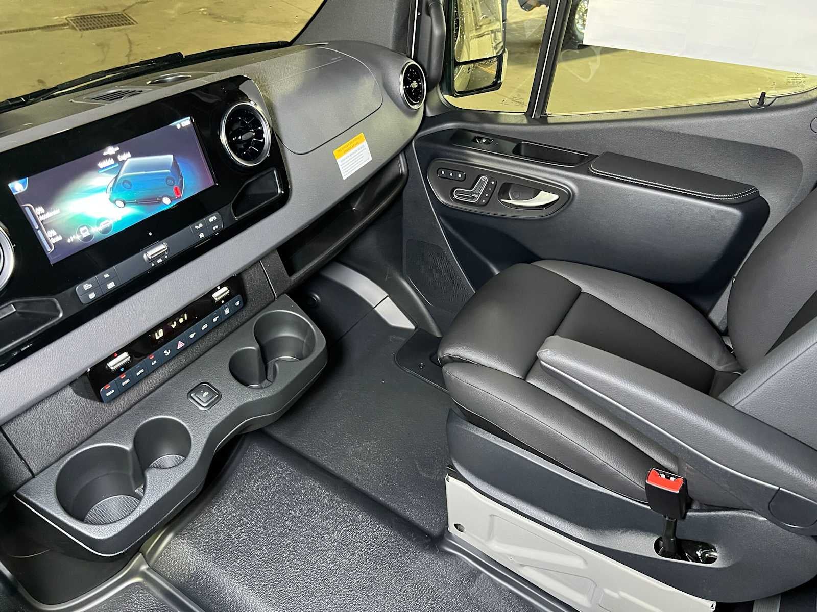 2026 Mercedes-Benz Sprinter Passenger Van 2500 Standard Roof I4 Diesel HO 144 AWD