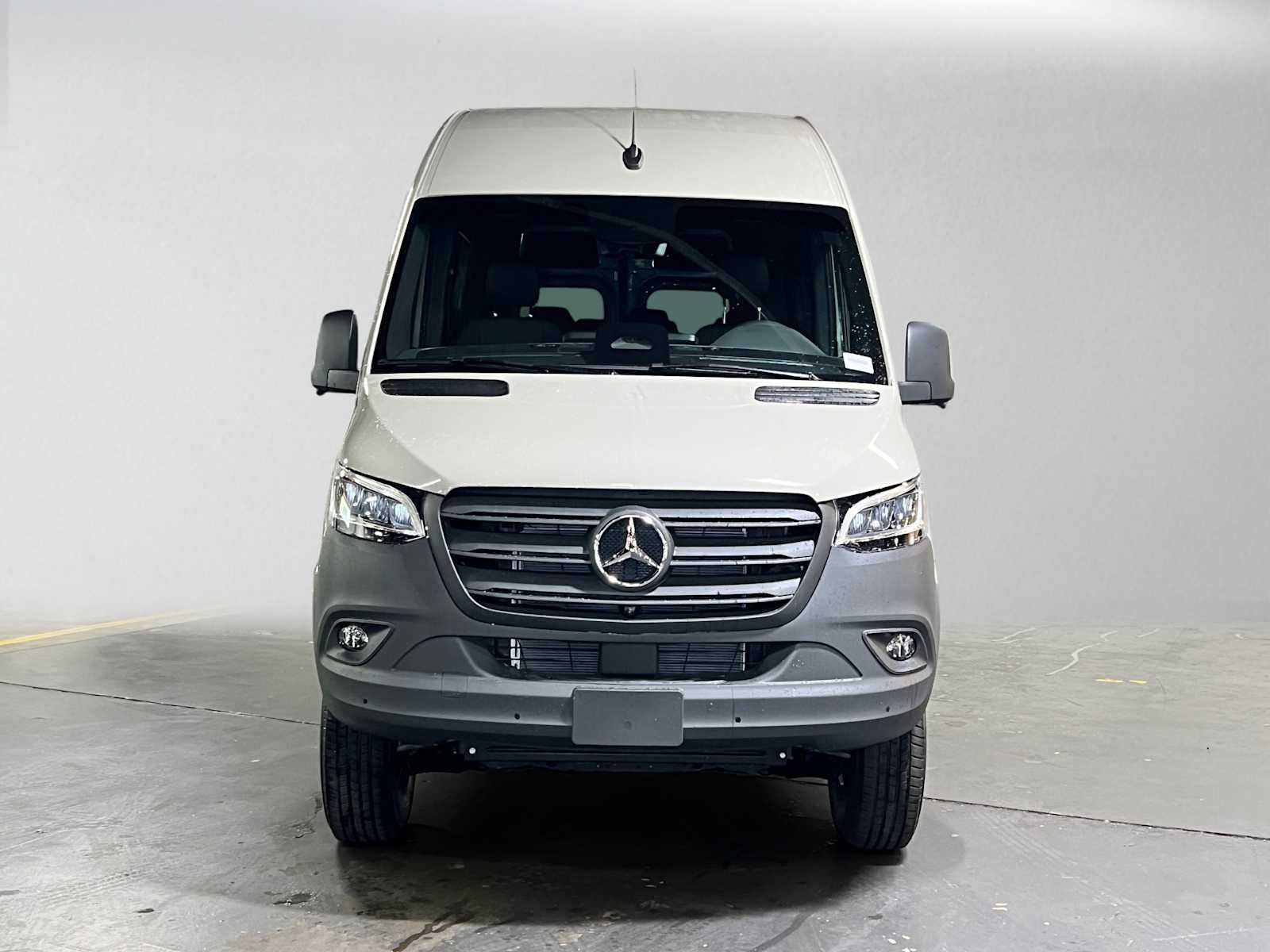 2026 Mercedes-Benz Sprinter Passenger Van 2500 Standard Roof I4 Diesel HO 144 AWD