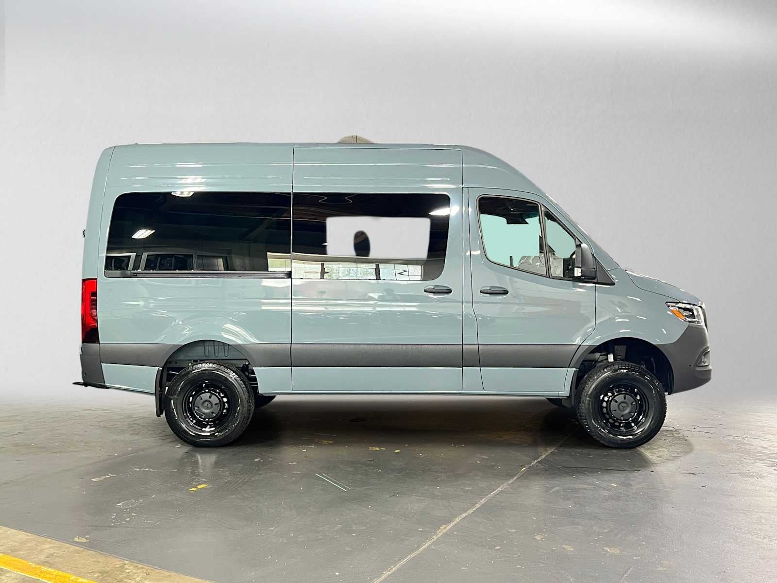 2026 Mercedes-Benz Sprinter Passenger Van 2500 Standard Roof I4 Diesel HO 144 AWD