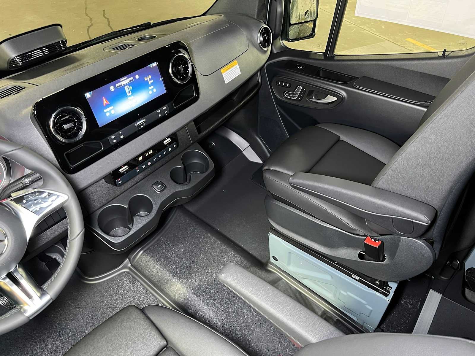 2026 Mercedes-Benz Sprinter Passenger Van 2500 Standard Roof I4 Diesel HO 144 AWD