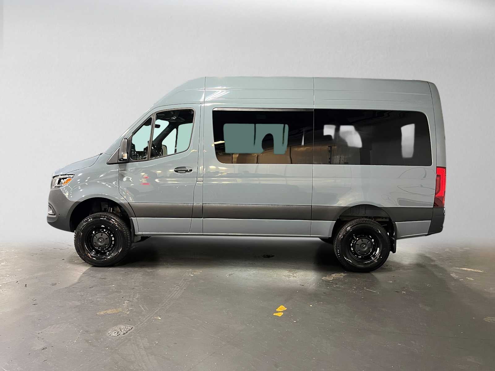 2026 Mercedes-Benz Sprinter Passenger Van 2500 Standard Roof I4 Diesel HO 144 AWD