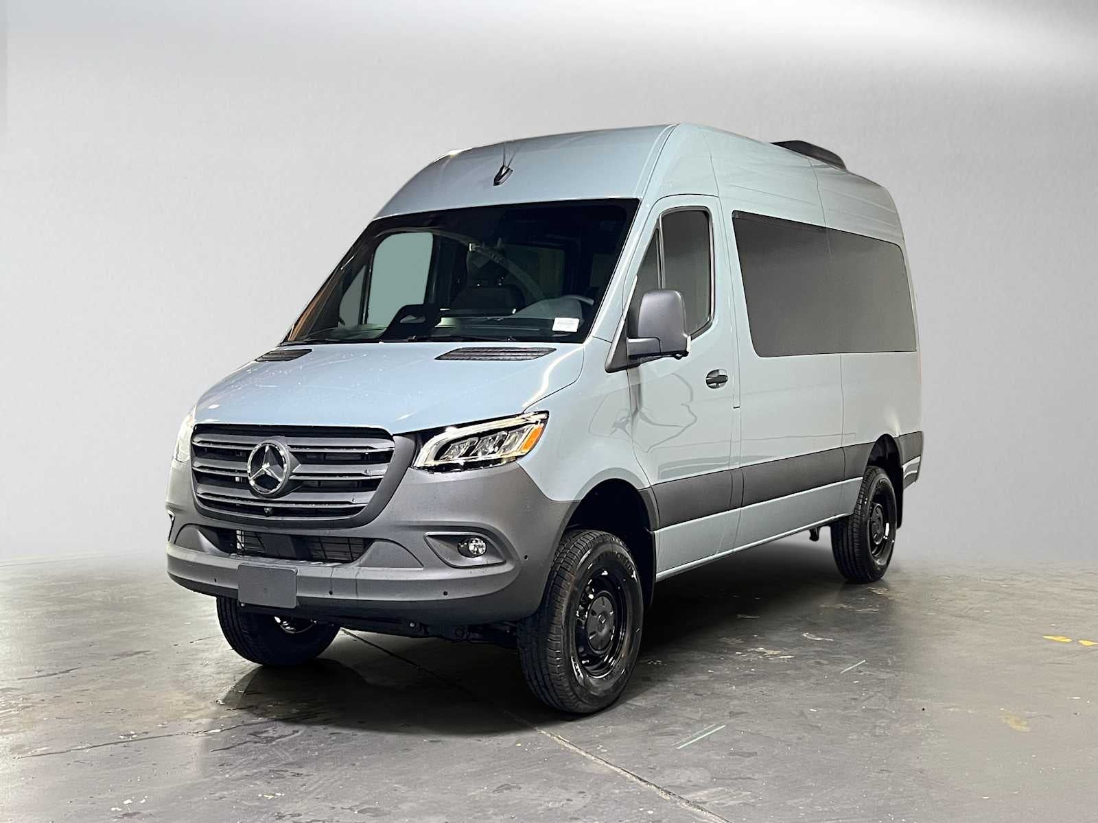 2026 Mercedes-Benz Sprinter Passenger Van 2500 Standard Roof I4 Diesel HO 144 AWD