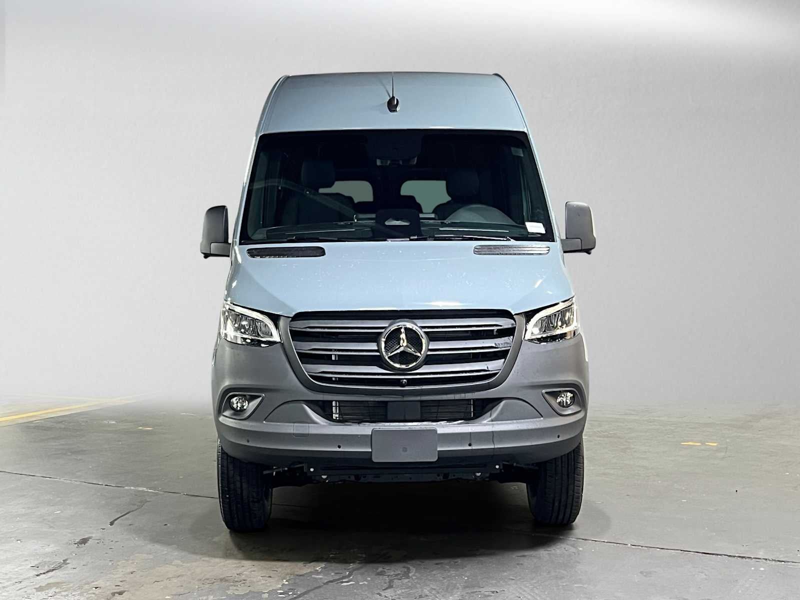 2026 Mercedes-Benz Sprinter Passenger Van 2500 Standard Roof I4 Diesel HO 144 AWD