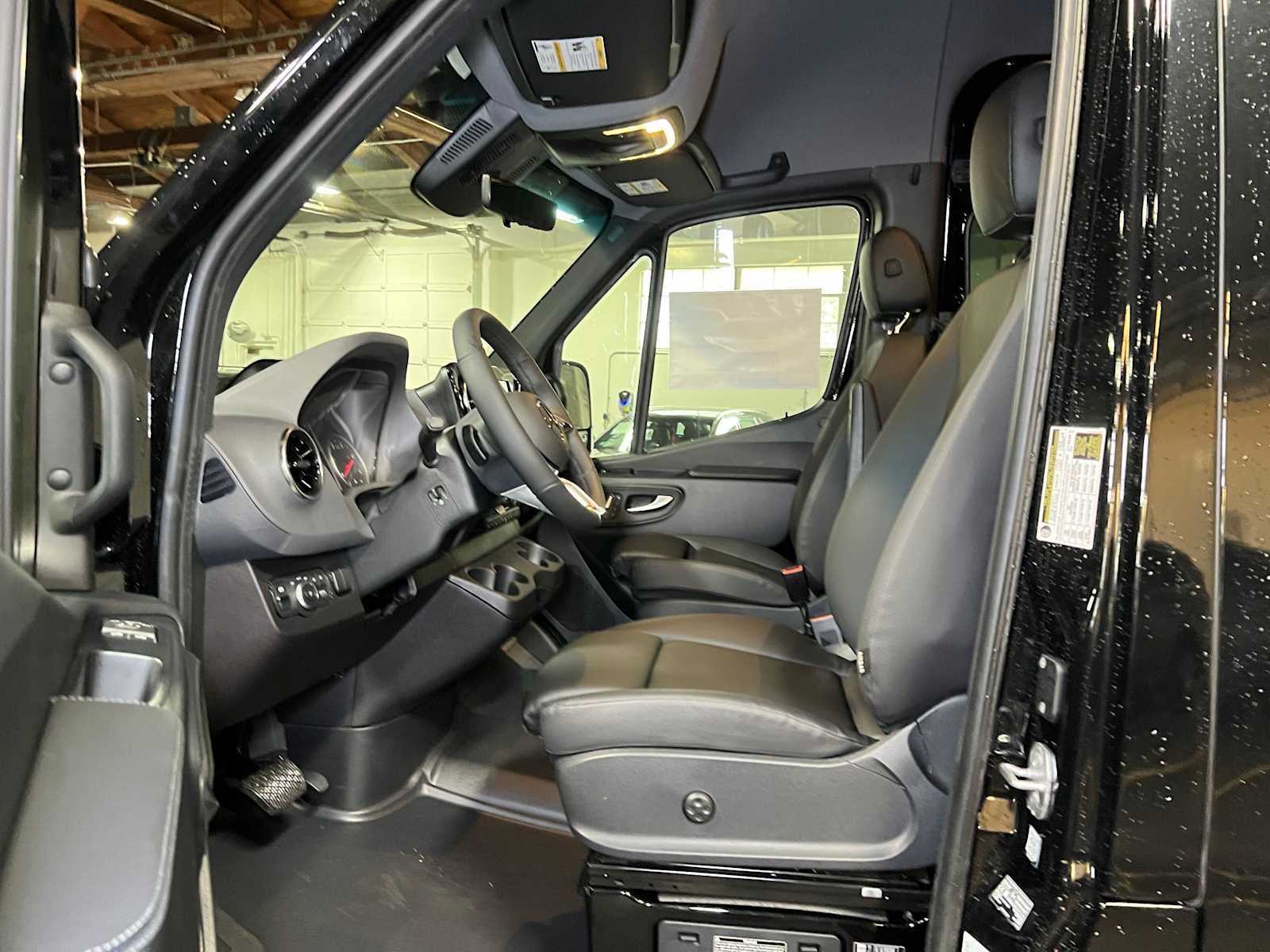 2026 Mercedes-Benz Sprinter Passenger 2500 Standard Roof I4 Diesel HO 144 AWD