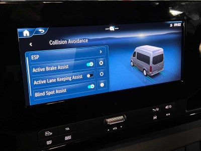 2026 Mercedes-Benz Sprinter Passenger 2500 Standard Roof I4 Diesel HO 144 AWD
