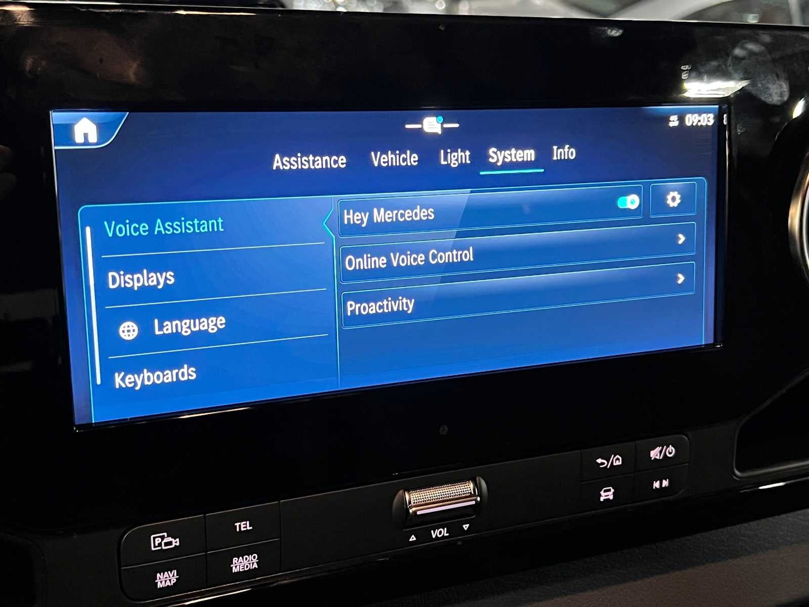 2026 Mercedes-Benz Sprinter Passenger 2500 Standard Roof I4 Diesel HO 144 AWD