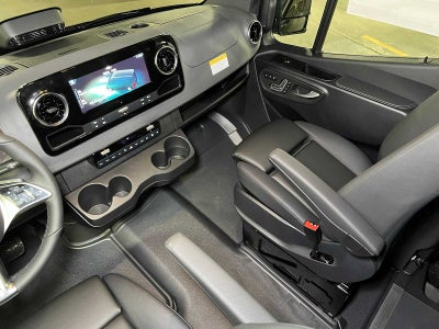 2026 Mercedes-Benz Sprinter Passenger 2500 Standard Roof I4 Diesel HO 144 AWD