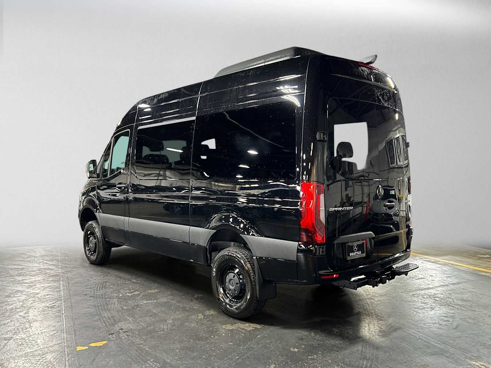 2026 Mercedes-Benz Sprinter Passenger 2500 Standard Roof I4 Diesel HO 144 AWD
