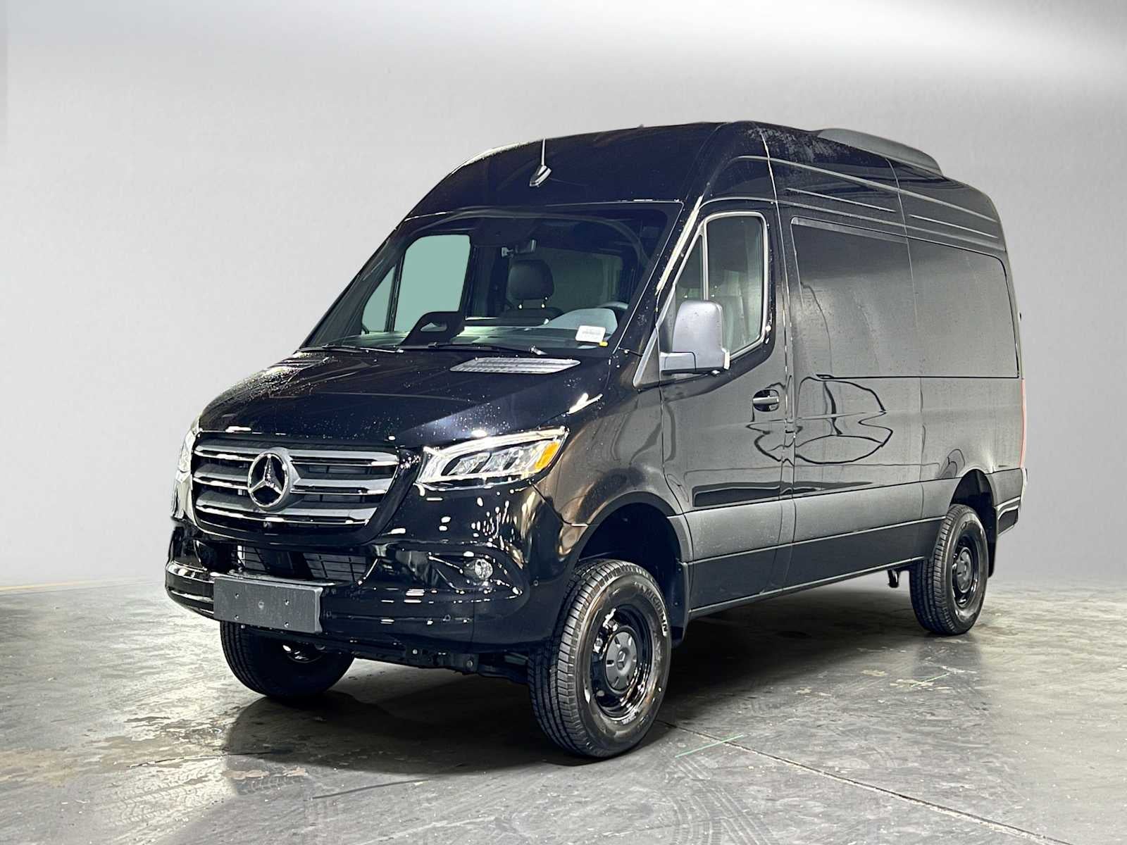 2026 Mercedes-Benz Sprinter Passenger 2500 Standard Roof I4 Diesel HO 144 AWD