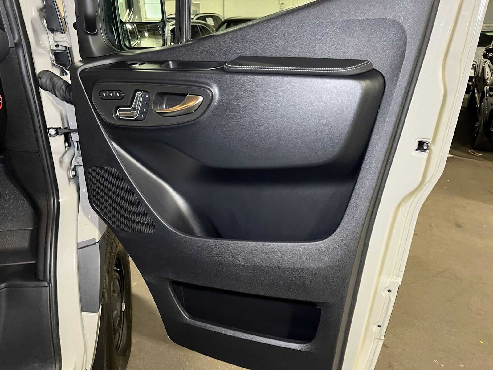 2026 Mercedes-Benz Sprinter Passenger 2500 Standard Roof I4 Diesel HO 144 AWD
