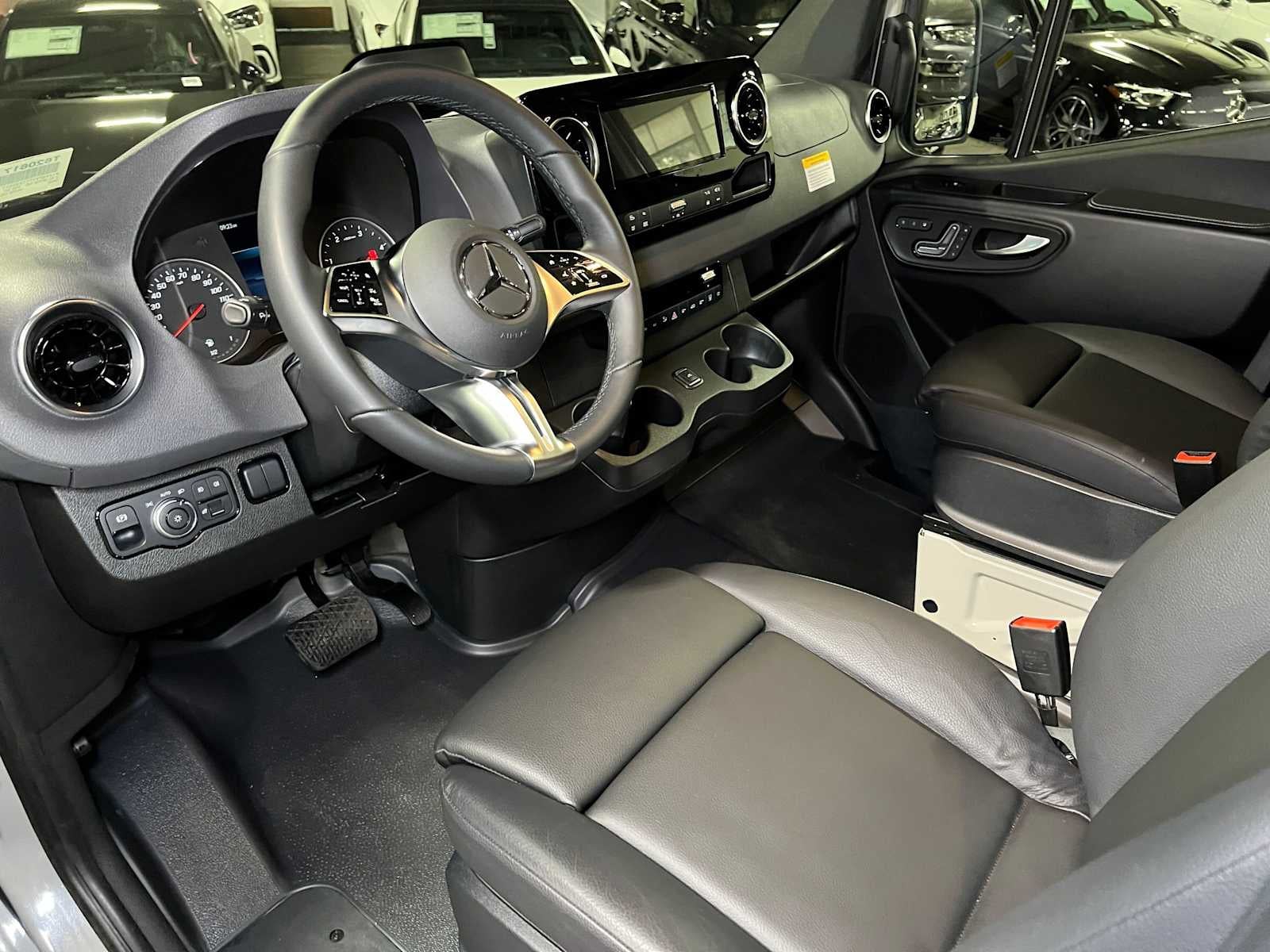 2026 Mercedes-Benz Sprinter Passenger 2500 Standard Roof I4 Diesel HO 144 AWD
