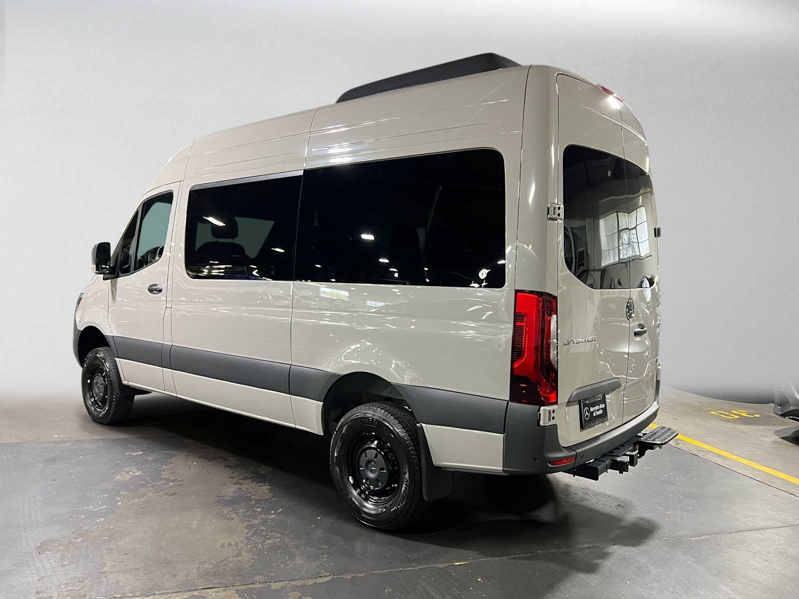 2026 Mercedes-Benz Sprinter Passenger 2500 Standard Roof I4 Diesel HO 144 AWD