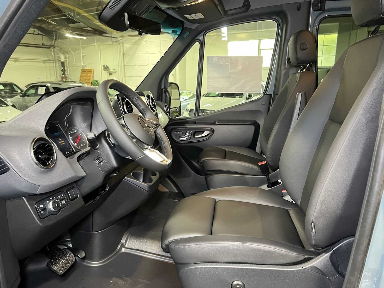 2026 Mercedes-Benz Sprinter Passenger 2500 Standard Roof I4 Diesel HO 144 AWD